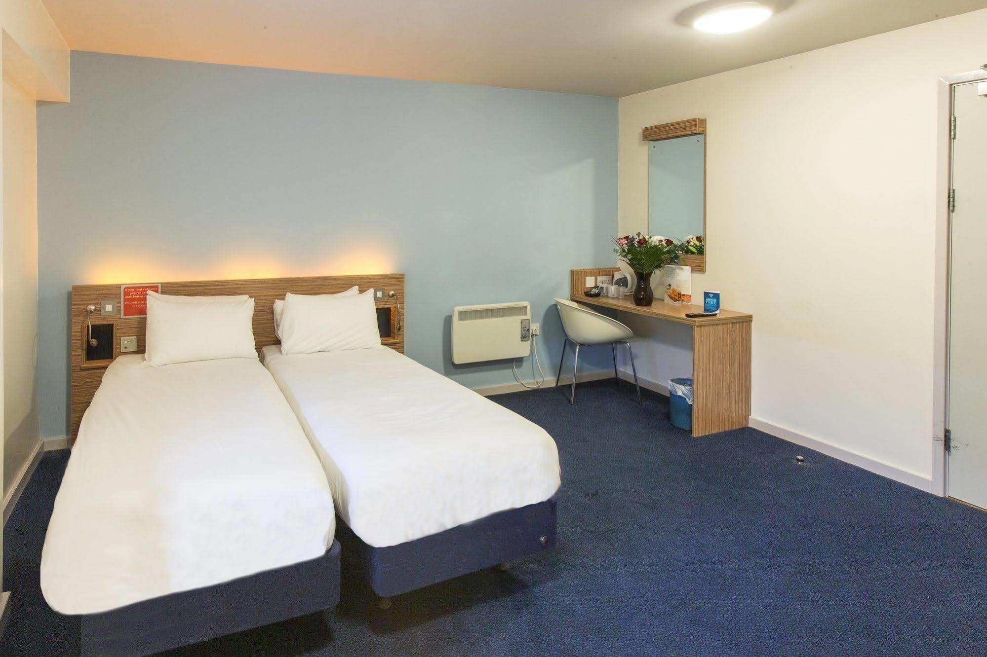 Redwings Lodge Wolverhampton Central Εξωτερικό φωτογραφία